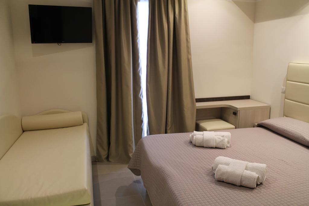 Hotel Sant'Elena Rimini Exteriör bild