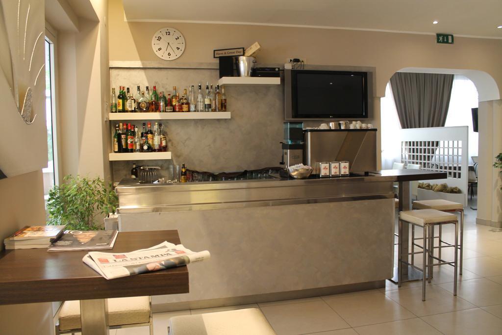 Hotel Sant'Elena Rimini Exteriör bild