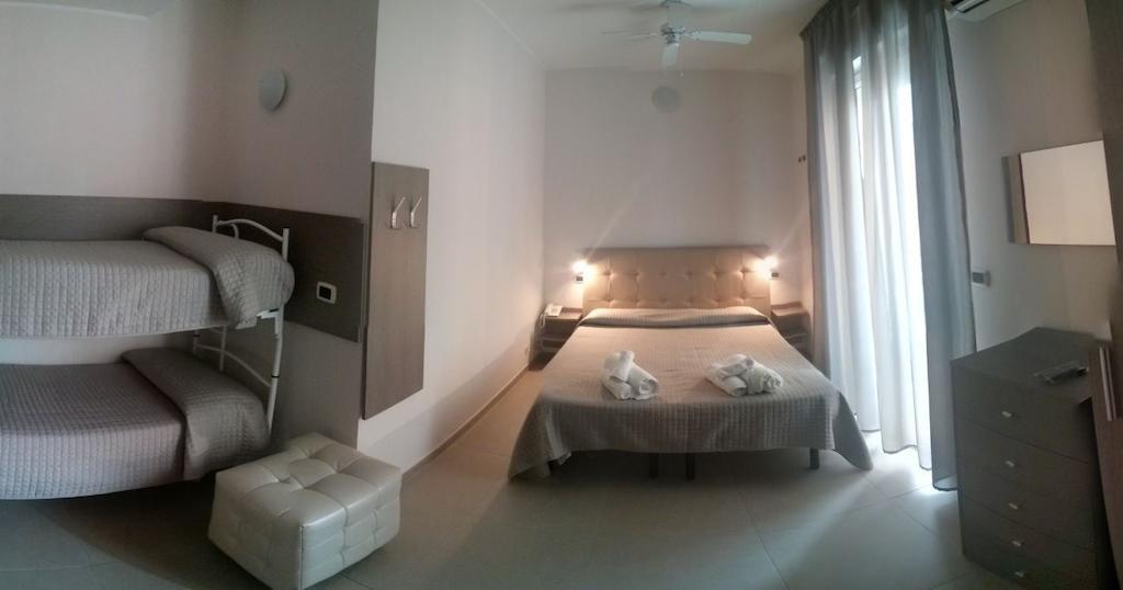 Hotel Sant'Elena Rimini Exteriör bild