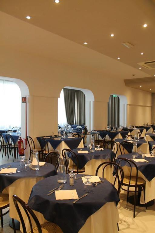 Hotel Sant'Elena Rimini Exteriör bild