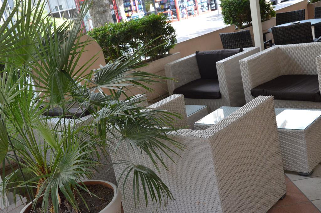 Hotel Sant'Elena Rimini Exteriör bild