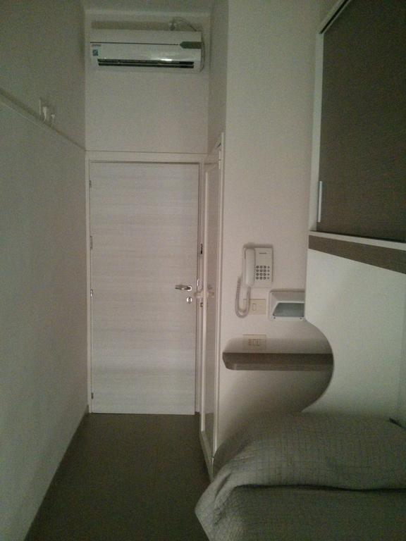 Hotel Sant'Elena Rimini Rum bild